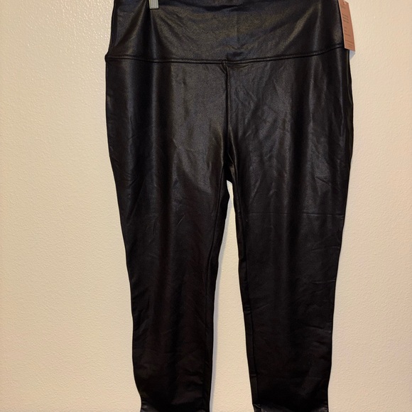 Quince Metallic Black Leggings - Picture 4 of 7